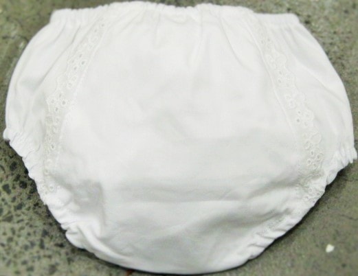 Cotton baby bloomer with lace trim